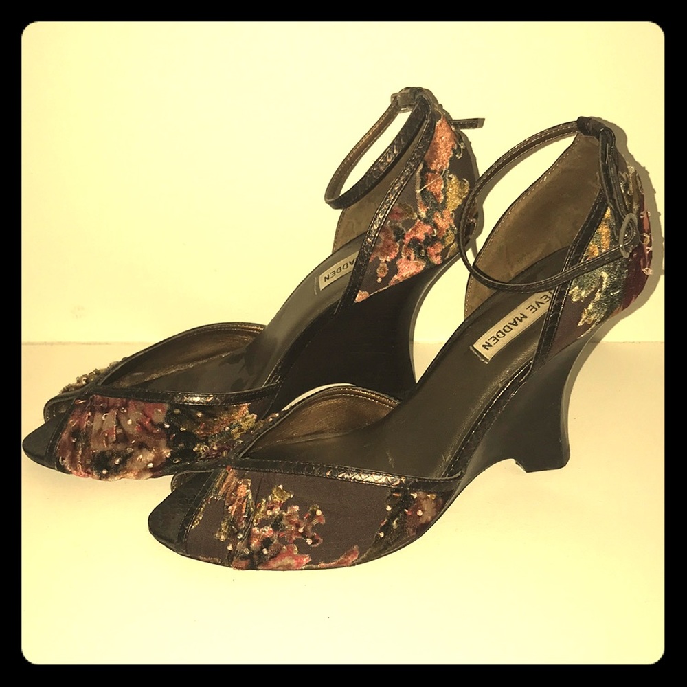 Steve Madden “Throb” Heels